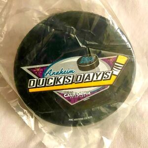Disney California Adventure 2024 Anaheim Duck Days Hockey Puck NHL Hockey New